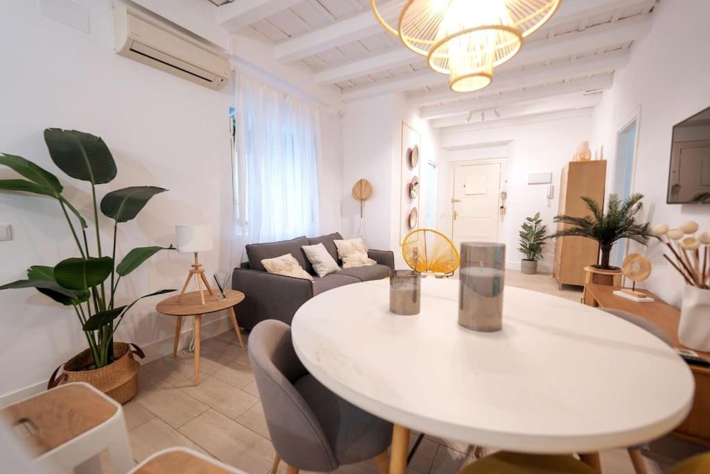 Apartamento A Estrenar En Calle Alcazares เซบีญา ภายนอก รูปภาพ